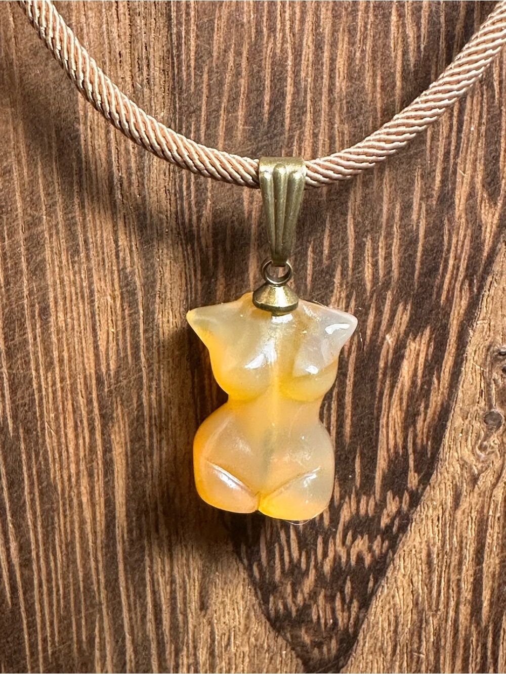 Mini Alashan Agate Lady Body Carving Pendant Necklace